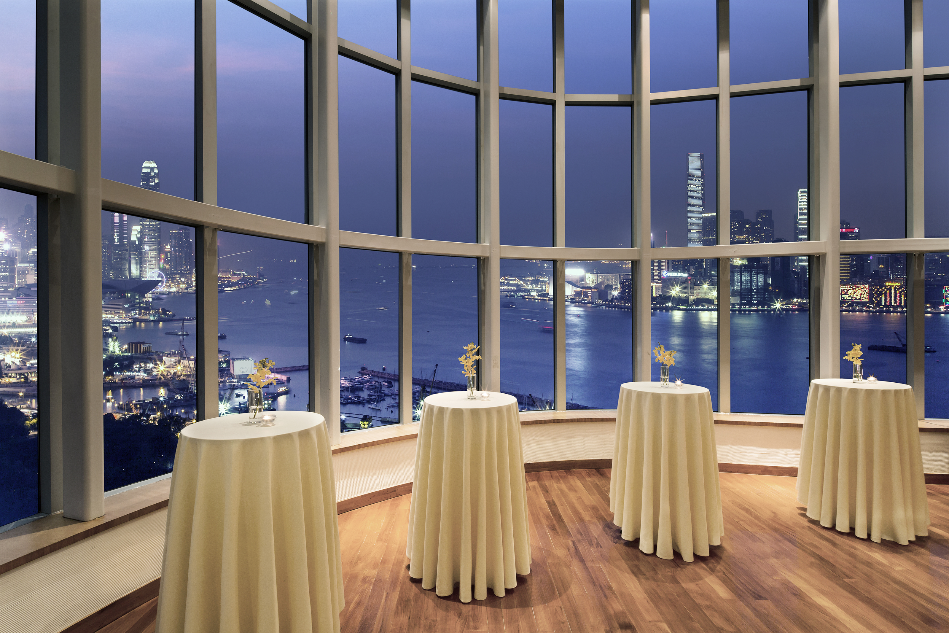 CWB Harbour View_Events_The Penthouse_Executive Lounge_Night Harbour View (final)_CWB3385_re