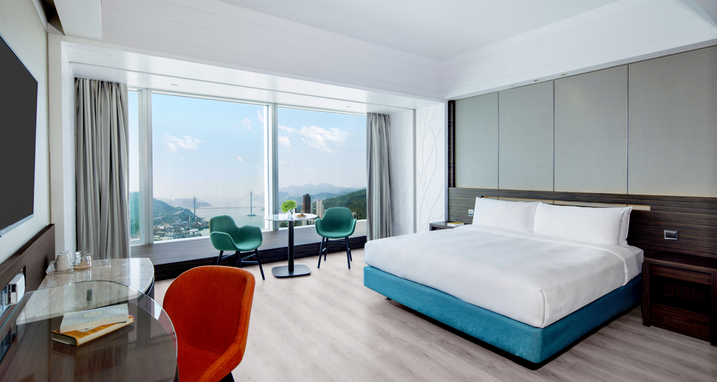 Hotel Room with Harbour View in Tsuen Wan